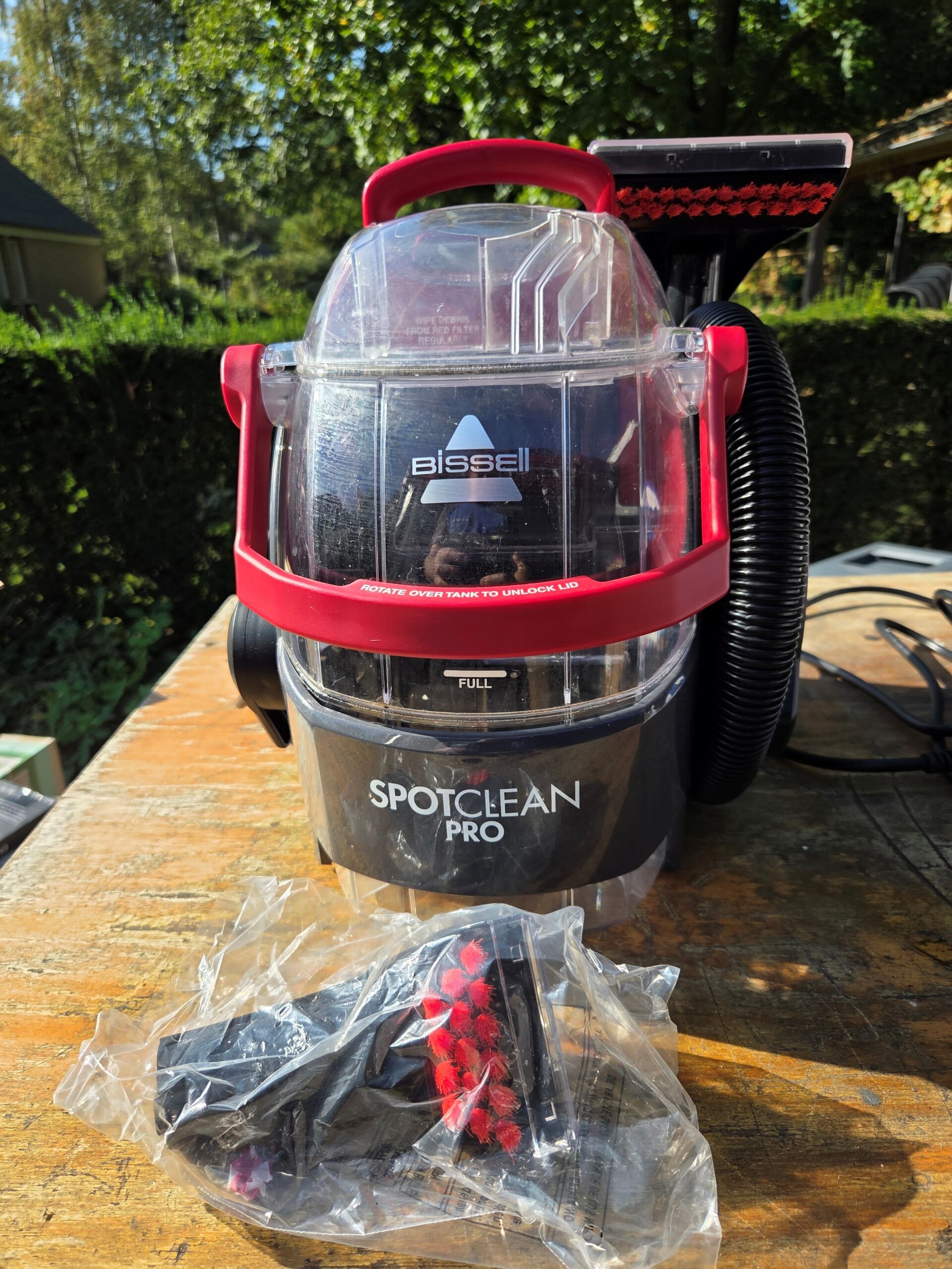 BISSELL SpotClean Pro Draagbare Vlekkenreiniger - Professionele Reiniging met 750W Motor - Tapijtreiniger voor Bank, Auto & Matras - Carpet Cleaner Apparaat - XL Tankcapaciteit - Reinigingsmachine - Zetelreiniger - Afbeelding 2